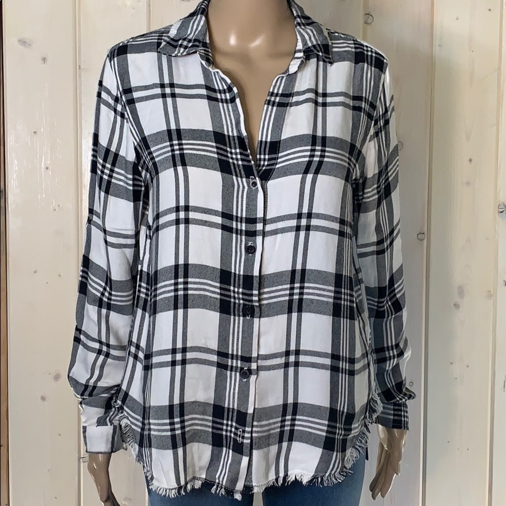 Bella Dahl Button Down Shirt W/ Raw Edge